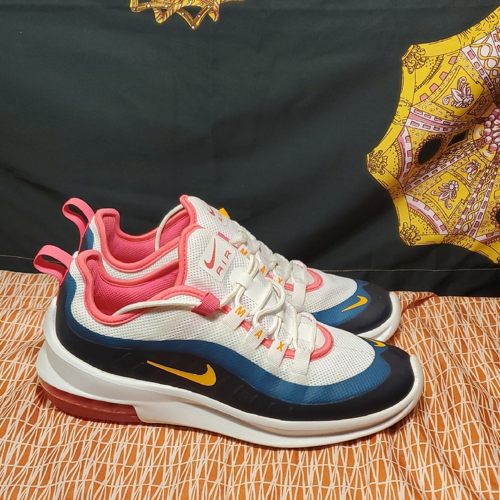 Nike Air Max Axis Womens 9  - White, Pink, Blue, Yellow